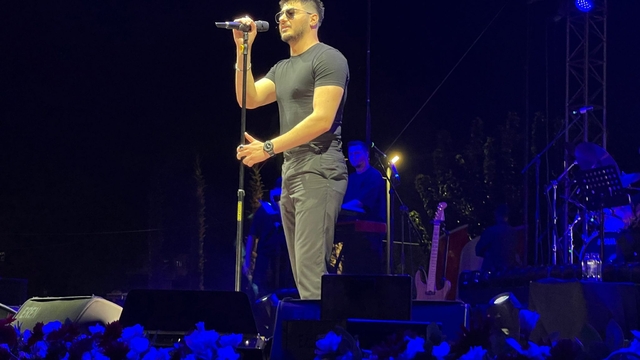 Söke'nin kurtuluş günü etkinliklerinde şarkıcı Semicenk konser verdi