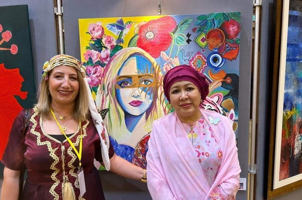 Antalyalı ressam Nurcan Şimşek'in eserleri Malezya'da sergilendi