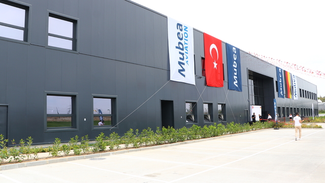 Tekirdağ'da karbon fiber malzemeden uçak parçası üretecek fabrikanın açılışı yapıldı