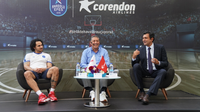 Anadolu Efes Spor Kulübü ile Corendon Airlines arasındaki sponsorluk anlaşması yenilendi