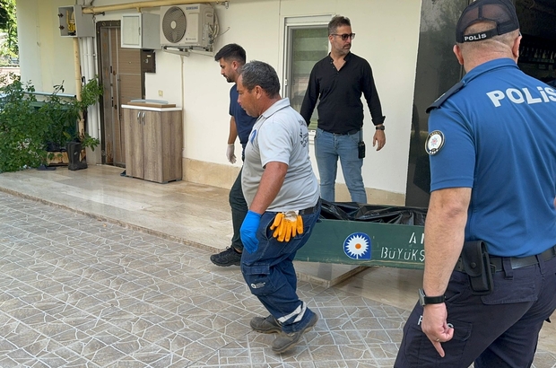 Antalya'da evinde silahla vurulan kadın hayatını kaybetti