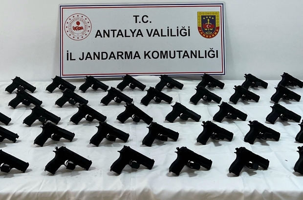 Antalya'da silah kaçakçılığı operasyonunda 1 kişi tutuklandı