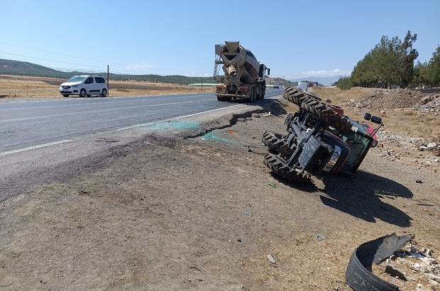 Gaziantep'te beton mikseriyle traktörün çarpıştığı kazada 3 kişi yaralandı