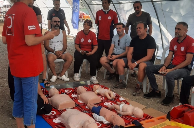 Türk Kızılayı, STK'lara ilk yardım ve farkındalık semineri verdi