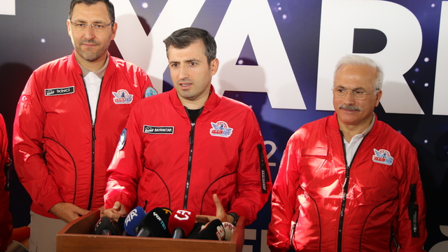 Selçuk Bayraktar, TEKNOFEST 2024 Roket Yarışması'nı izledi: