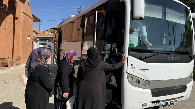 Karaman'da köylerde yaşayan kadınlar kanser taraması için otobüslerle KETEM'e ulaştırılıyor
