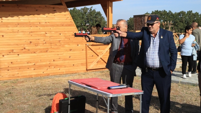 Edirne'de gaziler, gençlerle spor yaptı, askerlik anılarını paylaştı