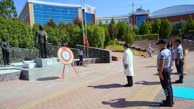 Kilis 7 Aralık Üniversitesi'nde yeni akademik yıl törenle başladı