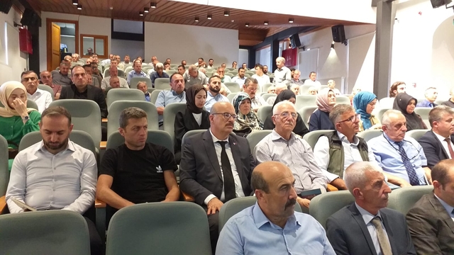 İskilip'te "Hazreti Peygamber ve Şahsiyet İnşası" konferansı düzenlendi