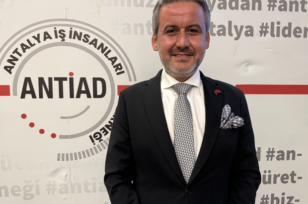 Antalyalı iş insanları yatırım alanları hakkında bilgilendirildi