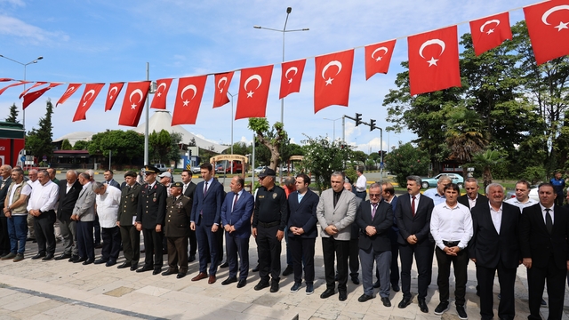 Arhavi'de Gaziler Günü dolayısıyla tören düzenlendi