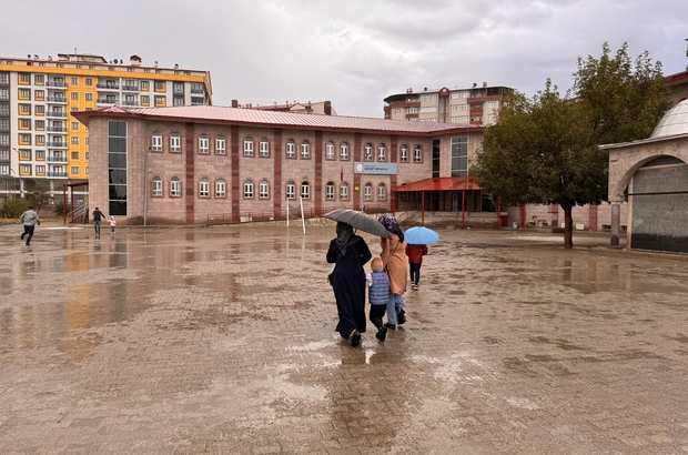 Erzurum'da sağanak etkili oldu