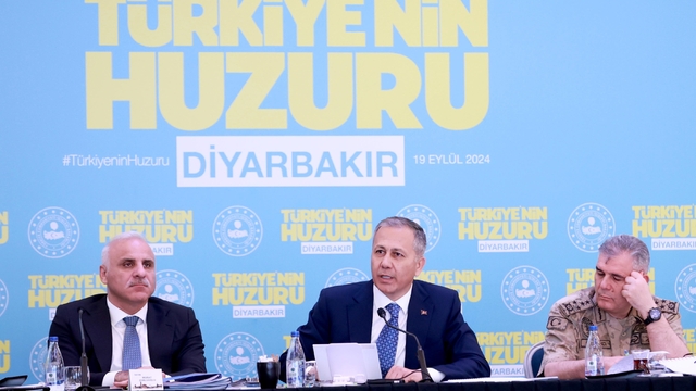 Bakan Yerlikaya: Bölücü terör örgütü artık son çırpınışlarını yaşıyor (2)