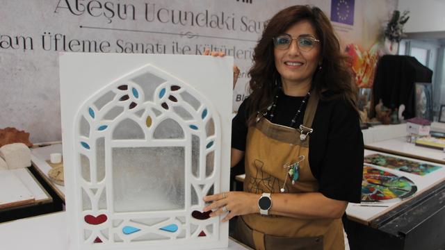 Yarım bıraktığı üniversite eğitimine 25 yıl sonra geri döndü, yüksek lisans yapıyor