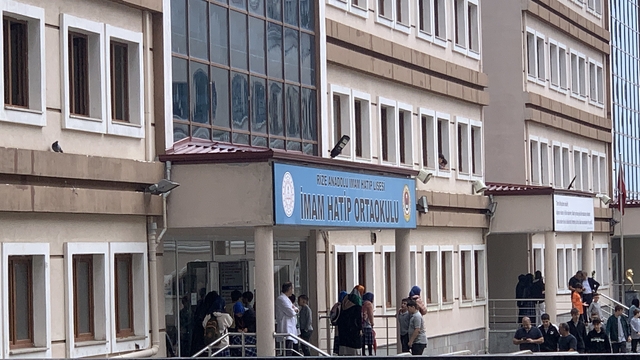 Okulda yangın merdiveninden düşen 14 yaşındaki Gizem, öldü