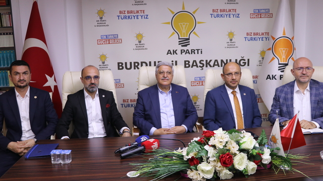 AK Parti Genel Başkan Yardımcısı Vedat Demiröz, Burdur'da parti buluşmasında konuştu: