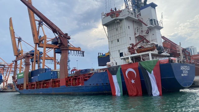 Sudan'a, insani yardım gemisi yola çıktı