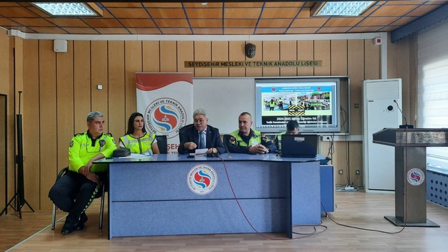 Seydişehir'de servis sürücüleri ve okul müdürlerine taşımacılık eğitimi