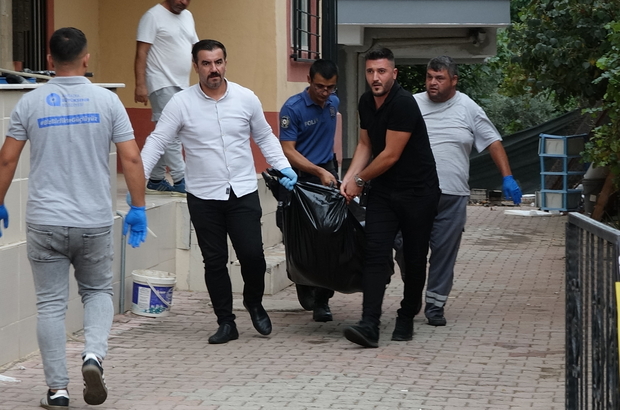 Antalya'da, Rusya'ya gidip gelen kadın kocasını ölü buldu