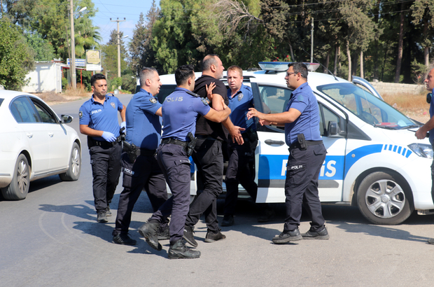 Telefonunu çaldığını iddia ettiği 2 kişiyi bacaklarından vurdu