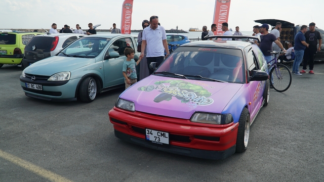 Modifiye araç tutkunları Tekirdağ'da buluştu
