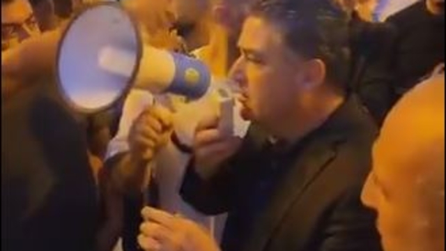 HATAY'da freni tutmayan hafriyat kamyonu 7 araca çarptı: 5 yaralı (2)