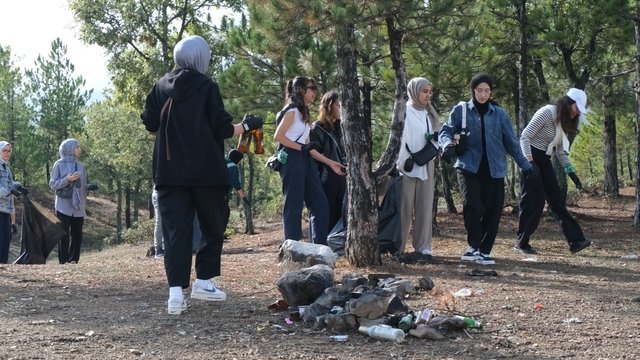 Seydişehir'de doğaya saygı yürüyüşü düzenlendi