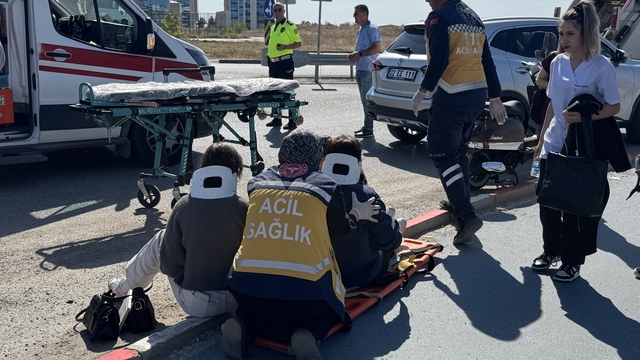 Edirne'de motosikletin devrilmesi sonucu 2 kişi yaralandı