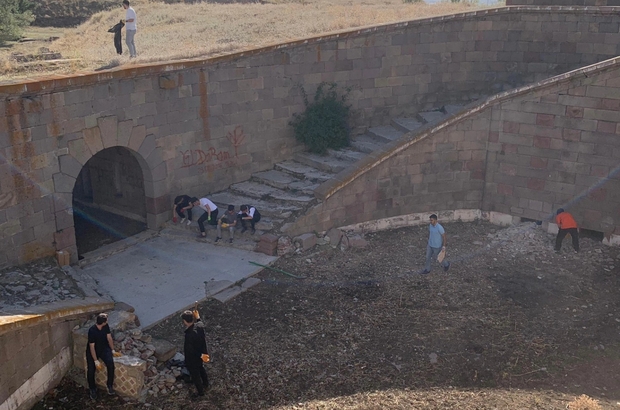 Erzurum'da tarihi  Şahap Paşa ve Ağzıaçık Tabyaları'nda temizlik yapıldı 