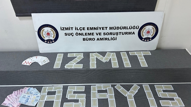 Kocaeli'de kumar oynayan 4 kişiye 25 bin 700 lira ceza verildi