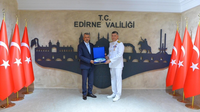 Edirne Valisi Sezer, Tuğamiral Serkan Tezel'i kabul etti