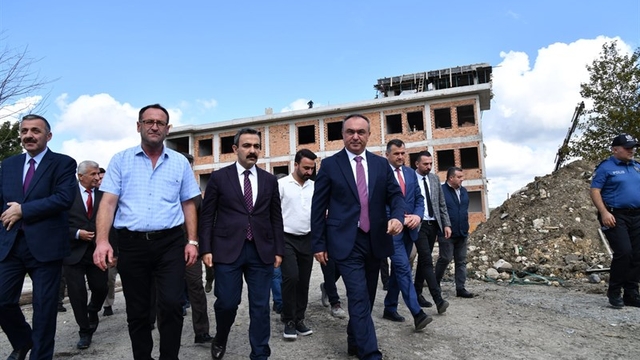 Vali Soytürk Saray ilçesinde ziyaretlerde bulundu