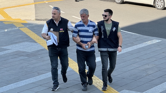 Tekirdağ'da tartıştığı kişiyi bıçakla öldüren zanlı adliyeye sevk edildi