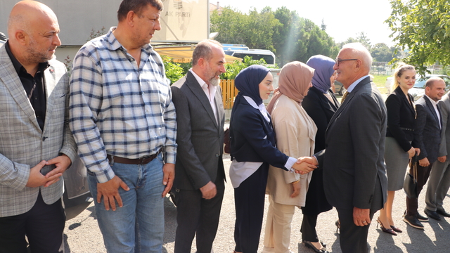 AK Parti Genel Başkan Yardımcısı Yılmaz, Tekirdağ'da partililerle buluştu: