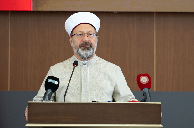 Diyanet İşleri Başkanı Erbaş, "Kur'an Ayetleri ve Bilimsel Veriler Işığında Arz Sempozyumu"nda konuştu: