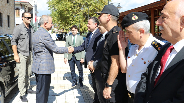 Mülkiye başmüfettişliğine atanan Vali Doruk, Amasya'dan uğurlandı