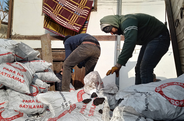 Beypazarı'nda kömür yardımının dağıtımı başladı 