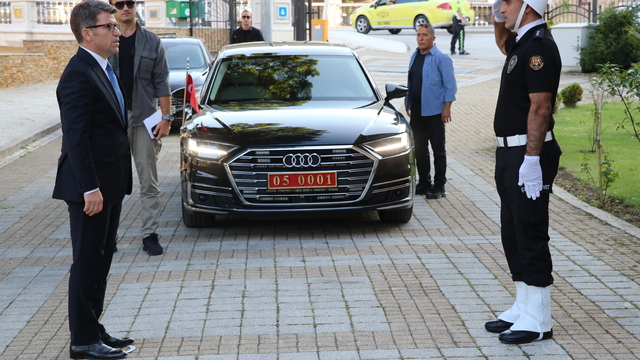 Amasya Valiliğine atanan Önder Bakan görevine başladı