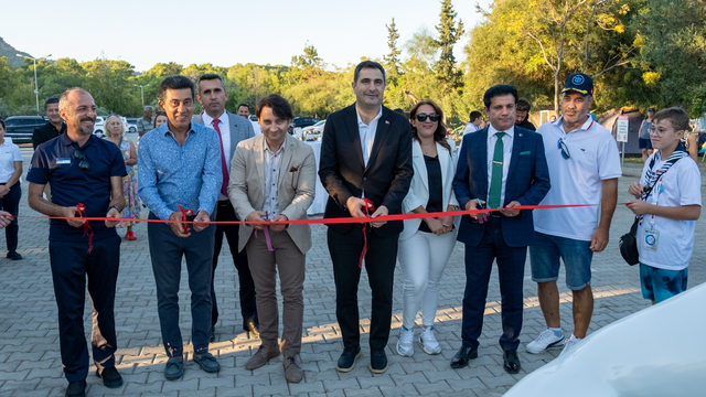 Muğla'da Akdeniz keşiş foku heykeli açıldı