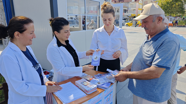 Samsun'da "Evsel atık ilaçlarınızı topluyor, doğayı birlikte koruyoruz" etkinliği düzenlendi