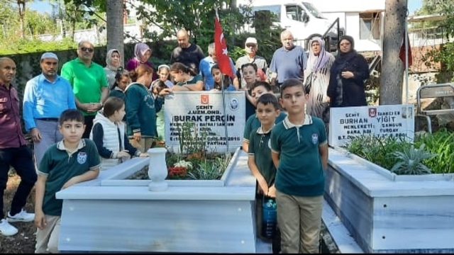 Bafra'da şehit Jandarma Uzman Onbaşı Burak Perçin kabri başında anıldı