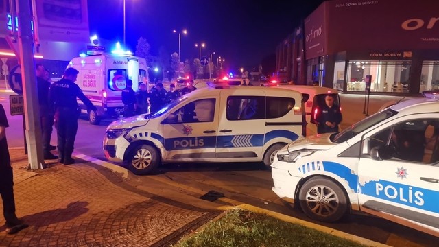 Sakarya'da polisten kaçan motosikletteki 2 şüpheli, Düzce'de yakalandı