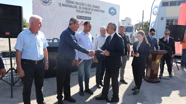 Edirne'de orman köylerine yangına erken müdahale için su tankeri dağıtıldı