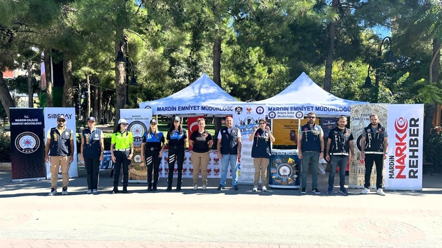 Mardin'de "El Ele Güvenli Geleceğe Projesi" kapsamında stant açıldı