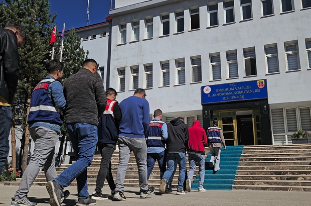 Erzurum'da sosyal medyadan terör propagandası iddiasıyla 10 şüpheli yakalandı