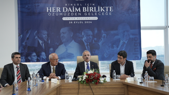 Bakan Uraloğlu, Bingöl'de "STK ve İş Dünyası ile İstişare Toplantısı"nda konuştu:
