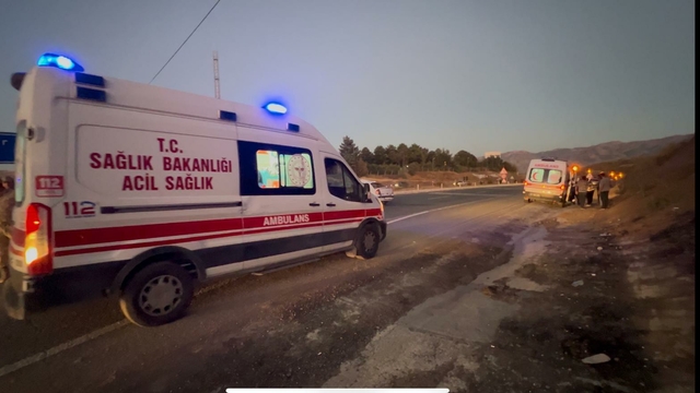 Elazığ'da iki otomobil çarpıştı: 7 yaralı