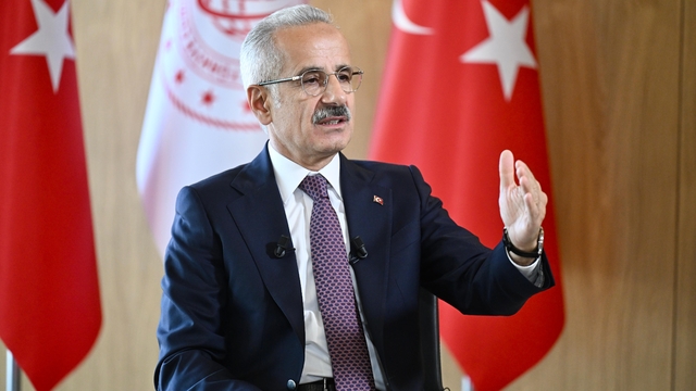 Bakan Uraloğlu: Rize-Artvin Havalimanı'nda 2 milyon 400 bine yakın yolcu seyahat etti