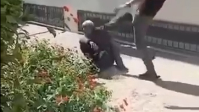 Sokakta 75 yaşındaki kişi dövüldü; Vali 'Vicdansız' paylaşımı yaptı