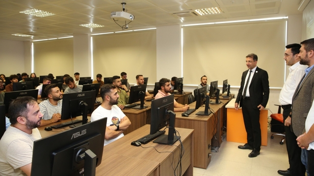 Şırnak Meslek Yüksekokulu'nda Bilgisayar Laboratuvarı kuruldu